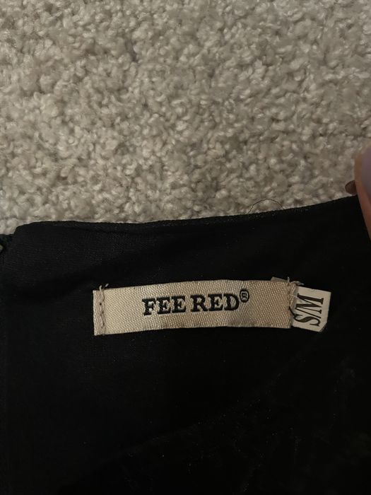 черни къси рокли адидас feered