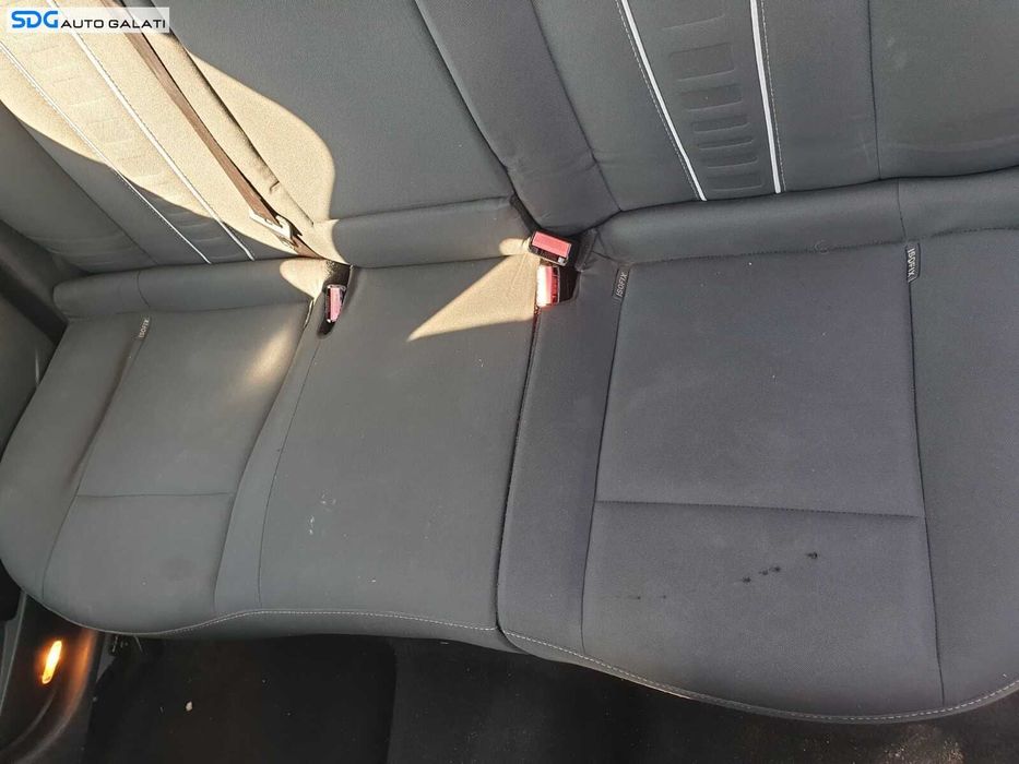 Interior Textil Scaun Fata Dreapta Bancheta Sezut cu Spatar Textil Fara Incalzire Renault Megane 3 Grandtour 2008 - 2015 [C1641] [C1643]