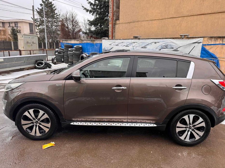 Kia Sportage 4WD, Panoramic, Piele, AT, Navigatie, Diesel