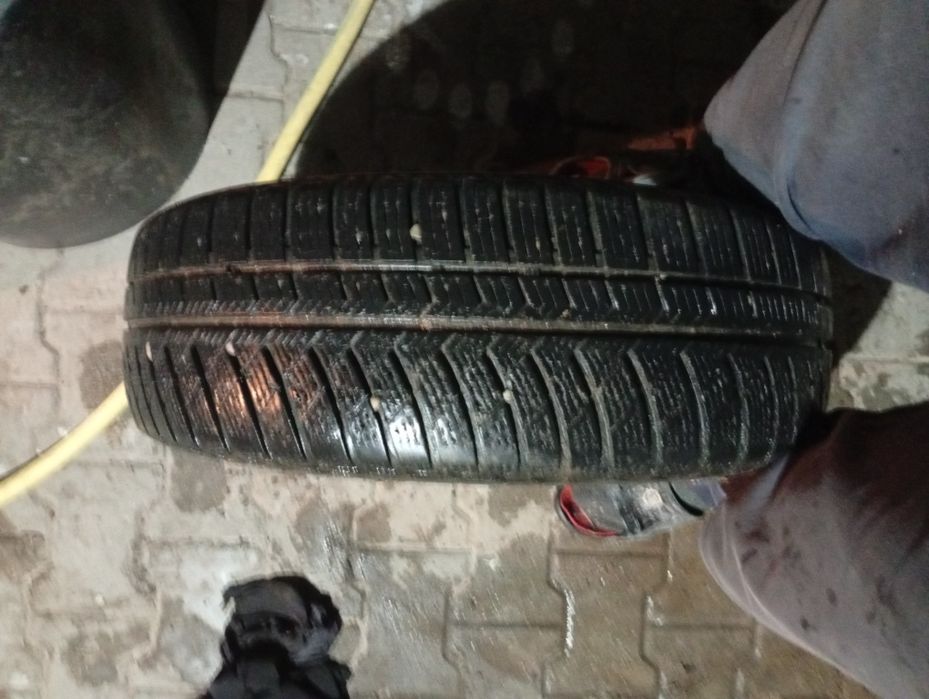 Vind jante tabla cu cauciucuri iarna Opel Astra g 185/65/15