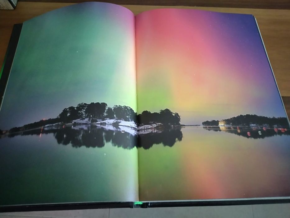 книга Енциклопедия справочник за Северното сияние