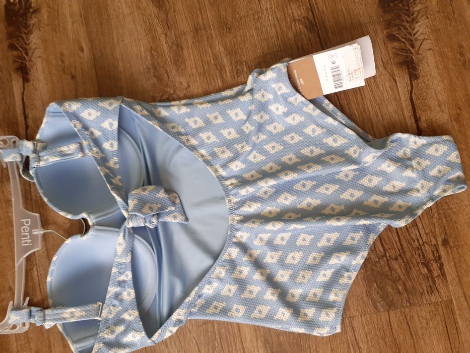 Penti costum de baie