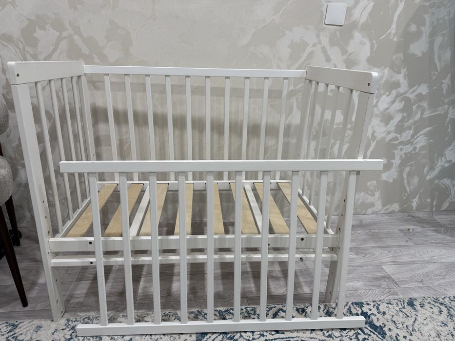 Срочко Продам детский комод и кровать
