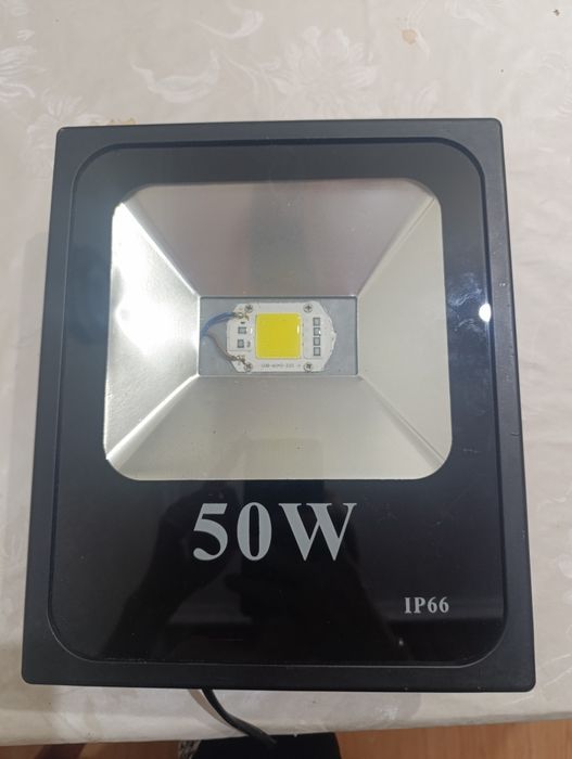 Продам прожектор