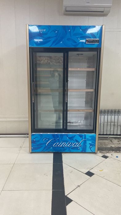 Витринныи холодильник