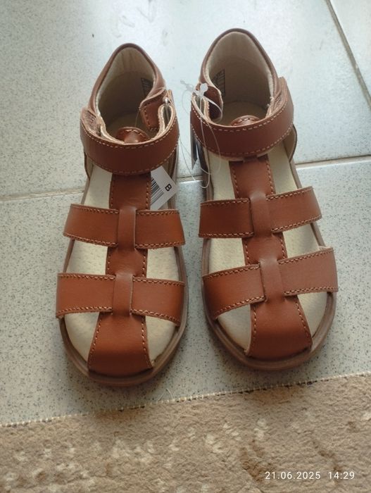 нови детски сандали