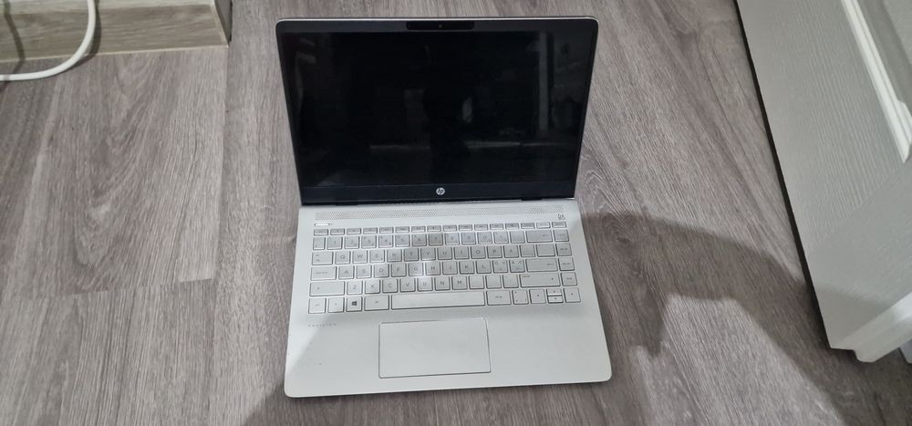 Laptop Hp Pavilion 14 i5 gen 8