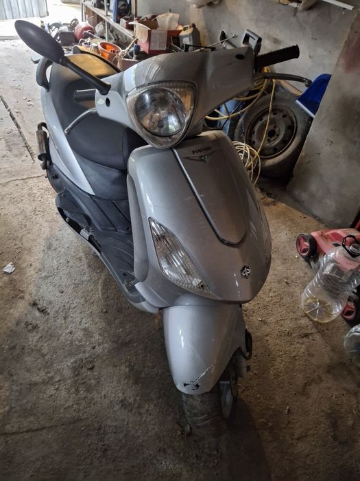Vând scuter piaggio fly 50 2t