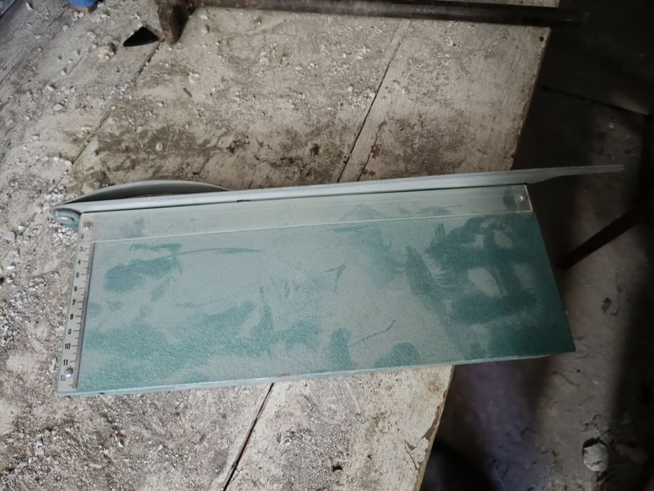 Резак для бумаг надежный