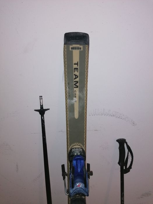 Ски-използвани в много добро състояние