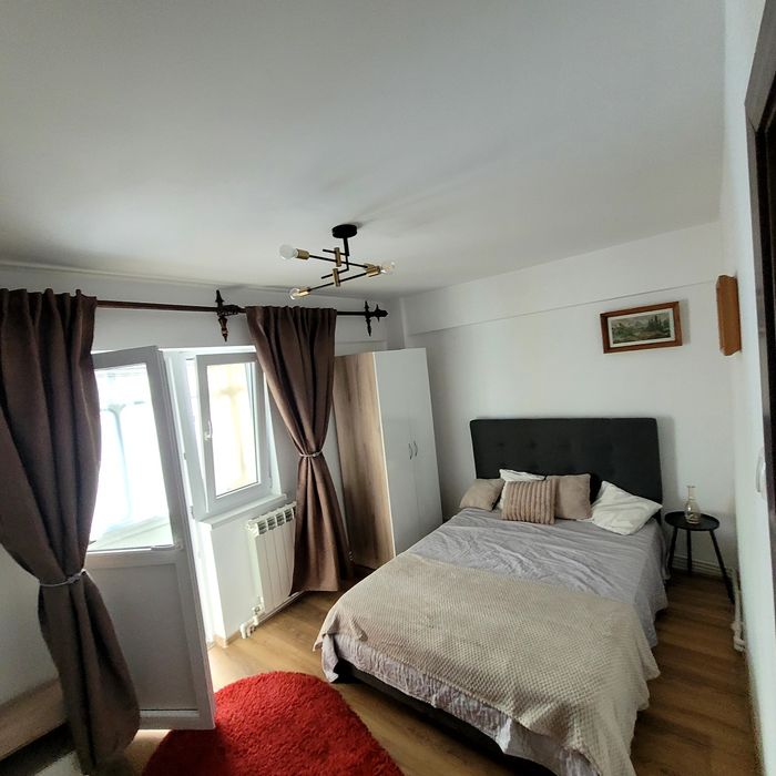 Închiriere apartament 2 camere, decomandat
