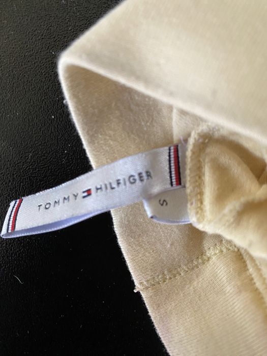 Дамско спортно бюстие Tommy Hilfiger