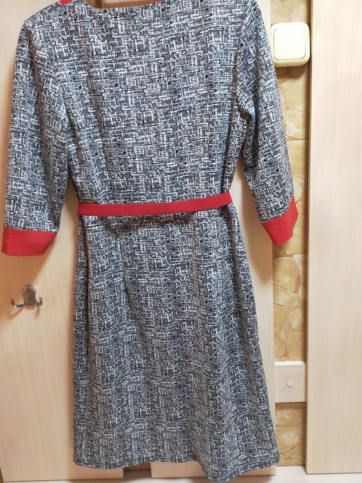 Женские платья, кофты