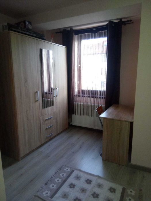 Apart doua camere,bloc nou,langa LIDL intrare Obcini