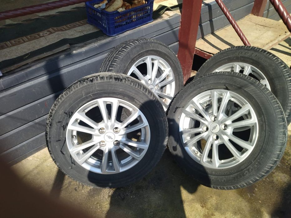 Шины с дисками в хорошем состоянии