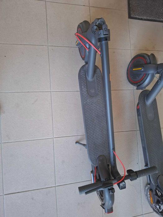 2 trotinete electrice XIAOMI  PRO 2 fabricatie 2021 luna 4
