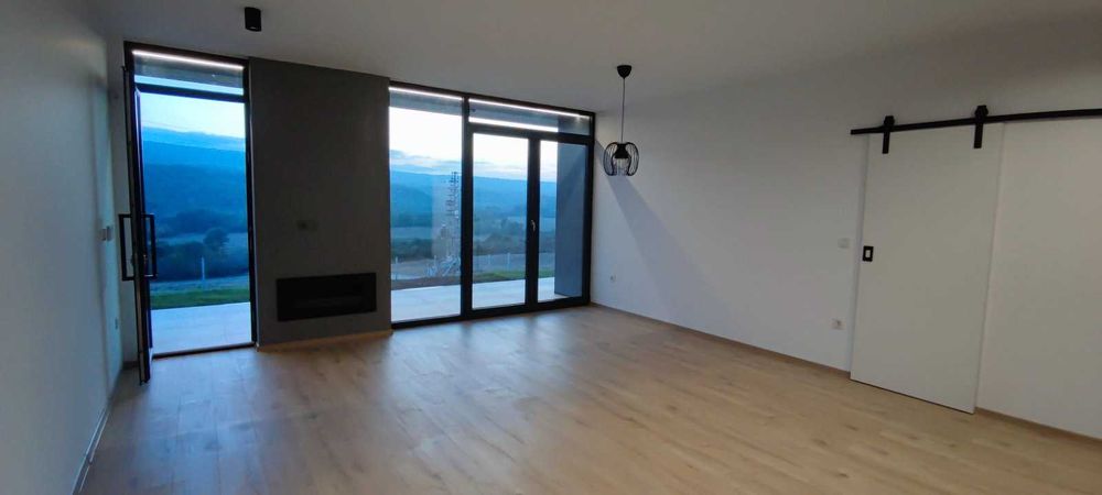 Продава се Къща в с. Оброчище, Област Добрич - 104 кв.м за 1539 €/кв.м - Снимка #21