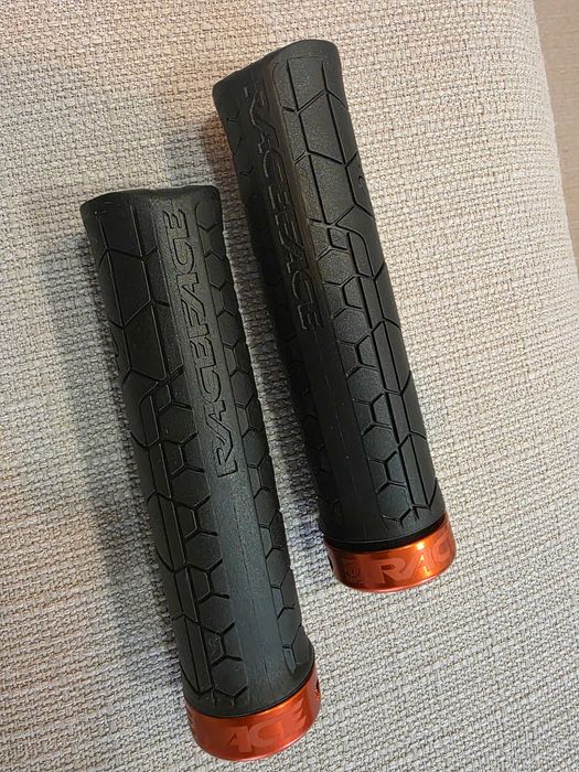 mansoane bicicleta set Race Face lock-on 130mm lung