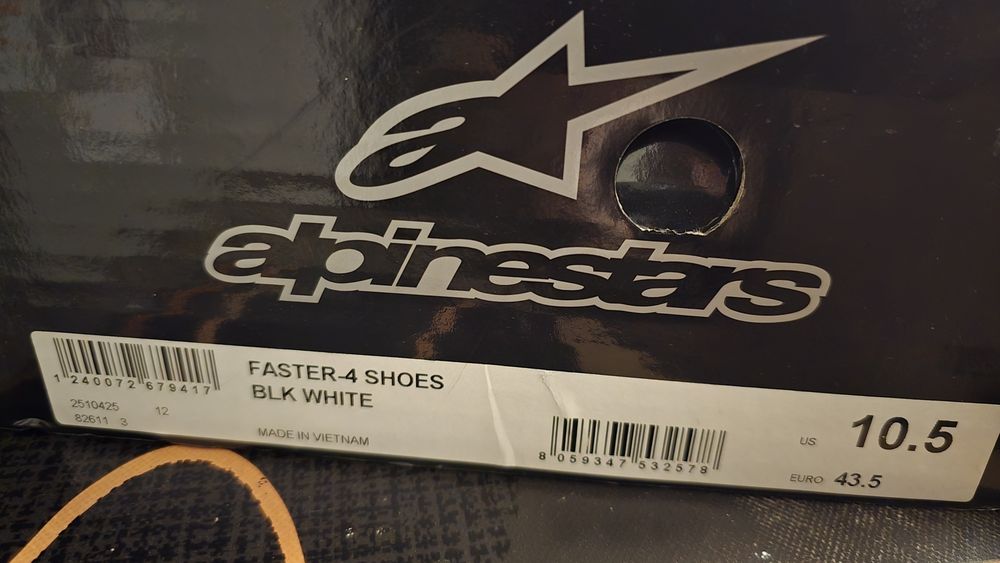 De vânzare ALPINESTARS Faster 4 black and white mărime 43.5