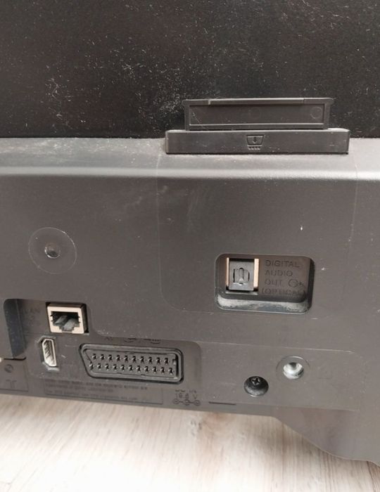 Смарт телевизор Sony 81см. С кронштейном.