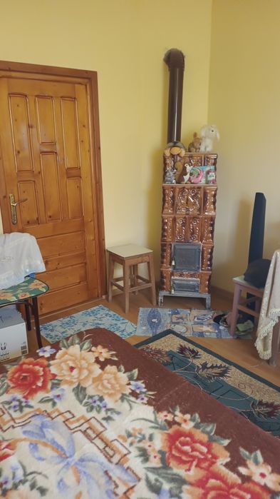 Vând casă la Devesel