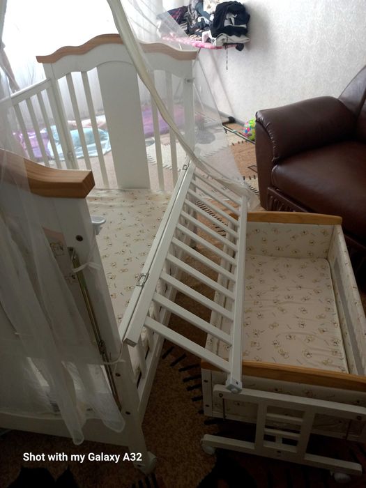 Детская кровать с люлькой