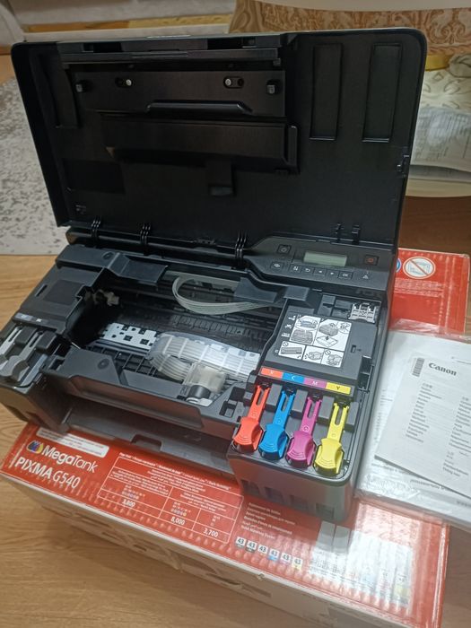 Принтер цветной ,,Canon..