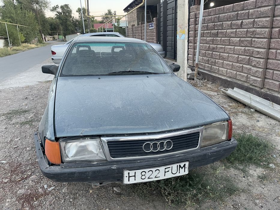 Ауди 100 сатылады