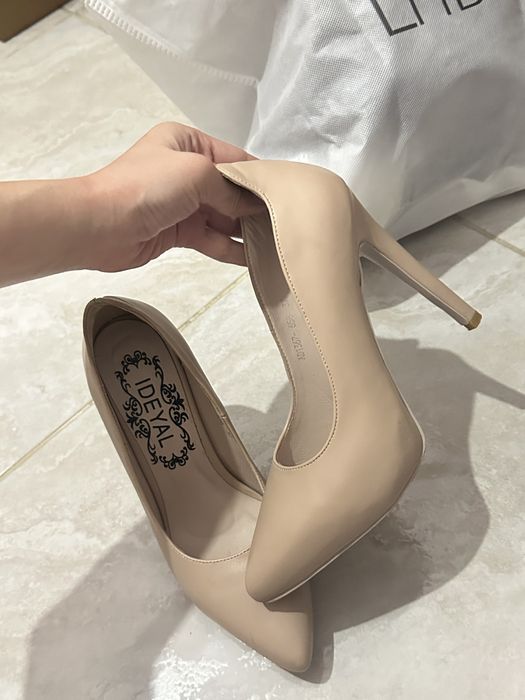 туфли бежевые новые