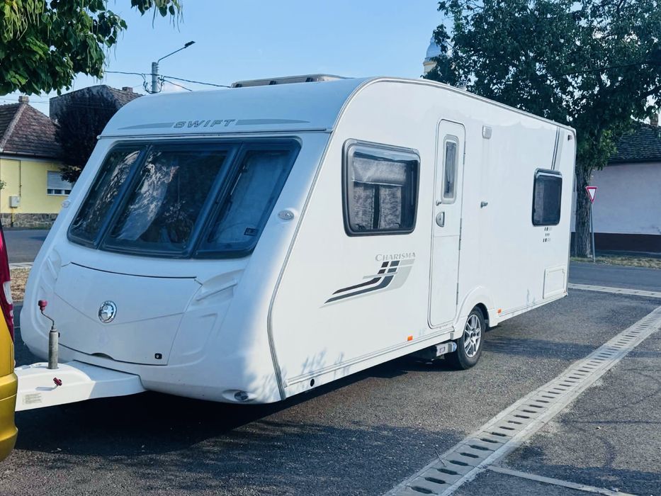 Vand Rulota Caravana Swift Charisma  2009  Pat Fix Matrimonial  Motor mover