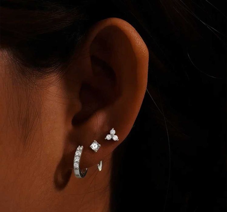 В наличии красивые украшения из серебра шикарного качества