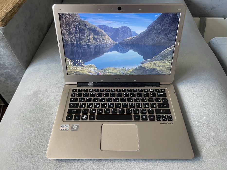 Нет бук Acer в хорошем состоянии новый аккумулятор