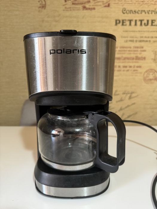 Кофеварка Polaris черный