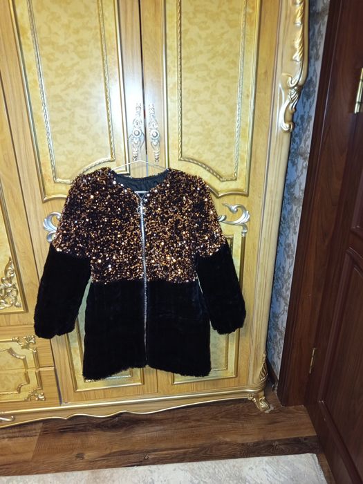 Шуба новый продаётся