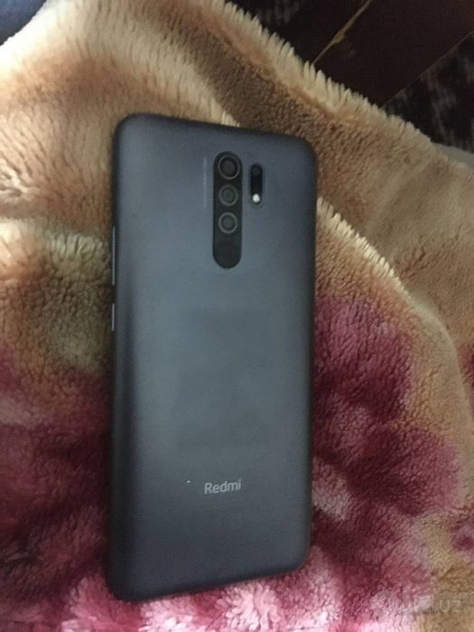 Redmi xiomi 9  kar dok bor garantiya 1qol