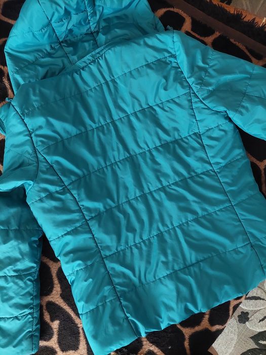 Продам куртку весна