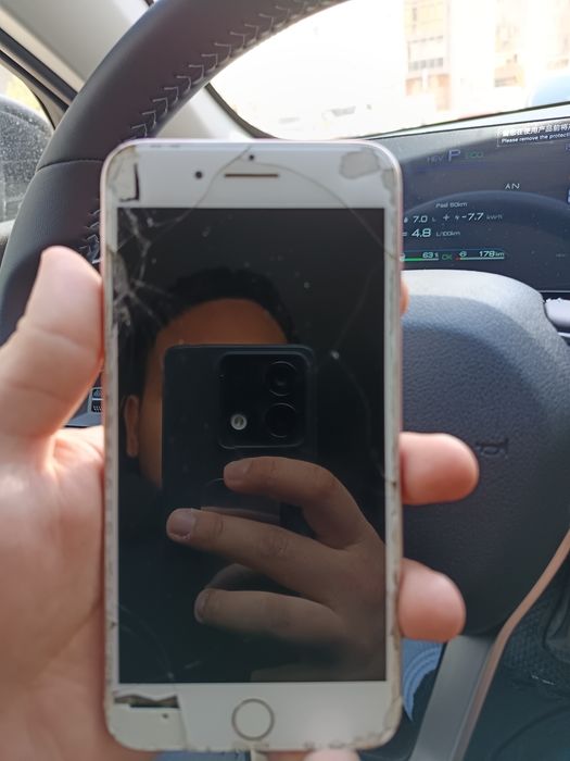 Продам iphone , на разбор или восстановление
