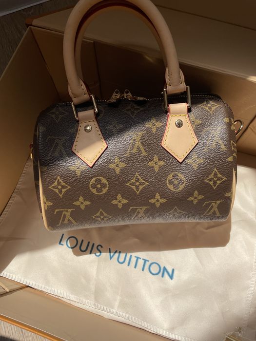 Кожаная Сумочка LV