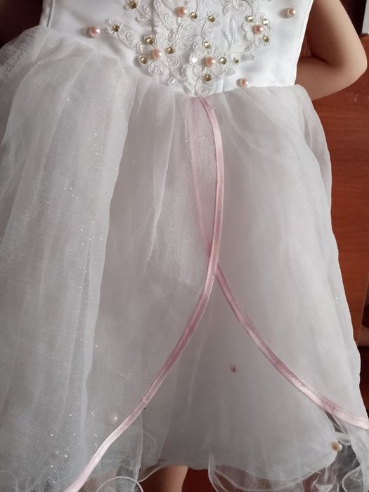 Нарядное платье для девочки