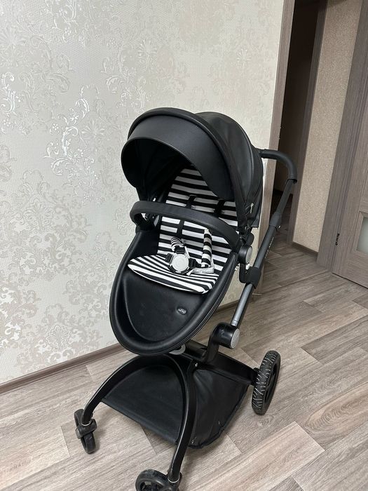 Продам коляску hot mom