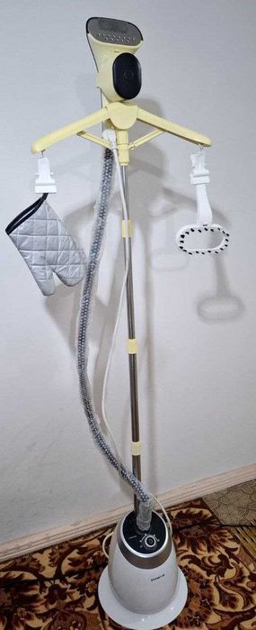 Вертикальный отпариватель для одежды Polaris