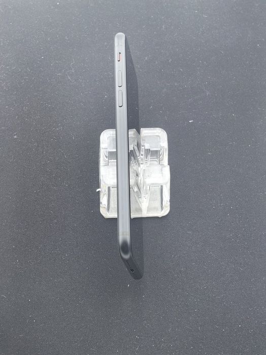 Apple iPhone SE 2 2020 64 GB ID-six637