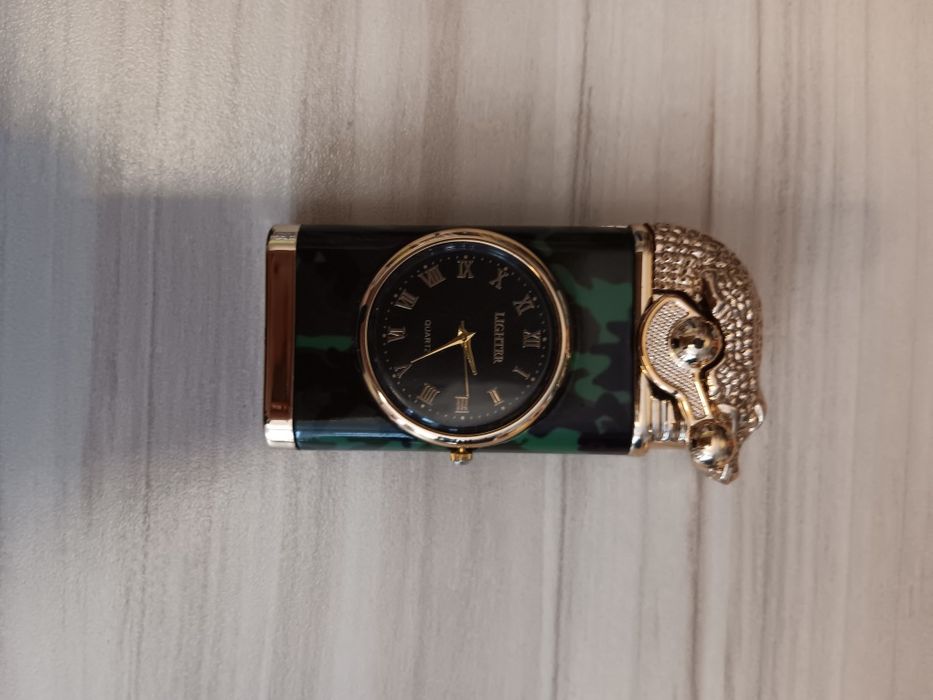 Запалка с часовник