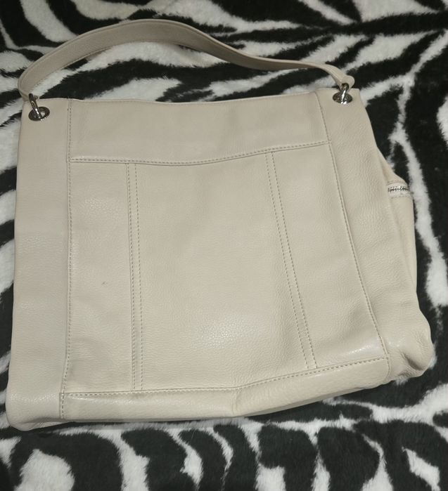 Оригинални чанти DKNY