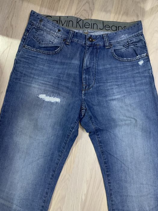 Оригинални мъжки дънки Calvin Klein размерът е 32