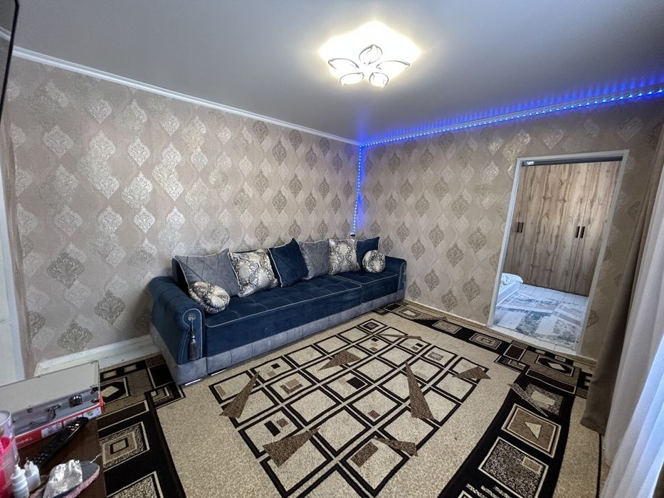 Продам Дом район мебельной