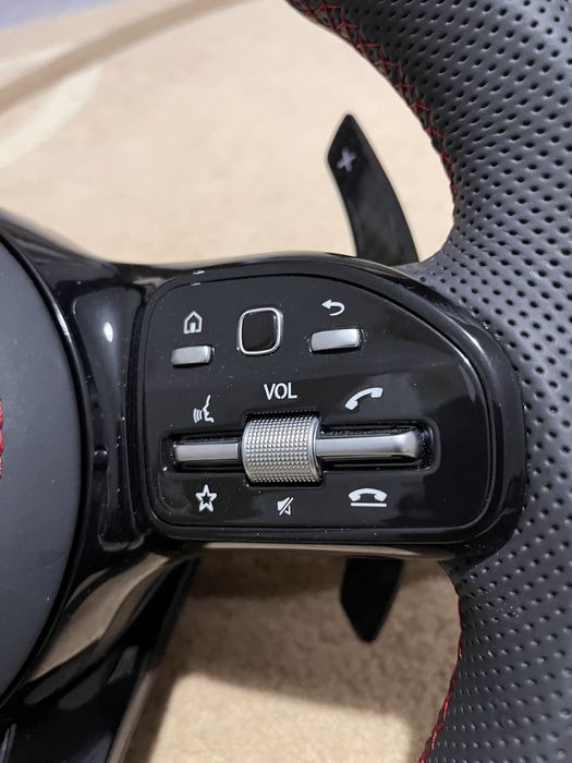 Волан Mercedes AMG