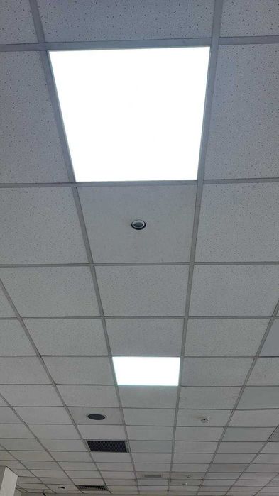 Светодиодная панель Philips 60-60 под амстронг