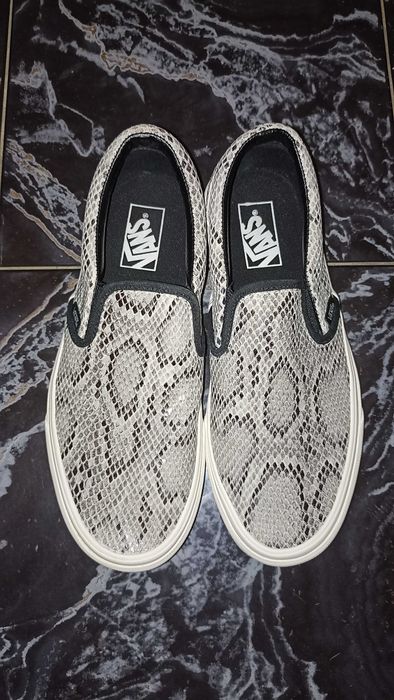 Продавам унисекс кецове Vans Snake Marshmallow номер 40-41