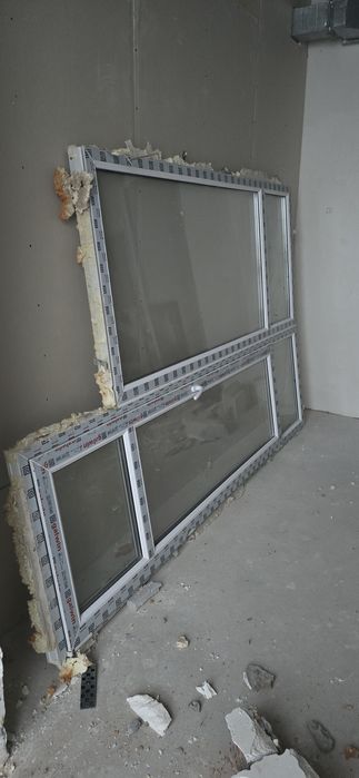 Пластиковое окно и дверь